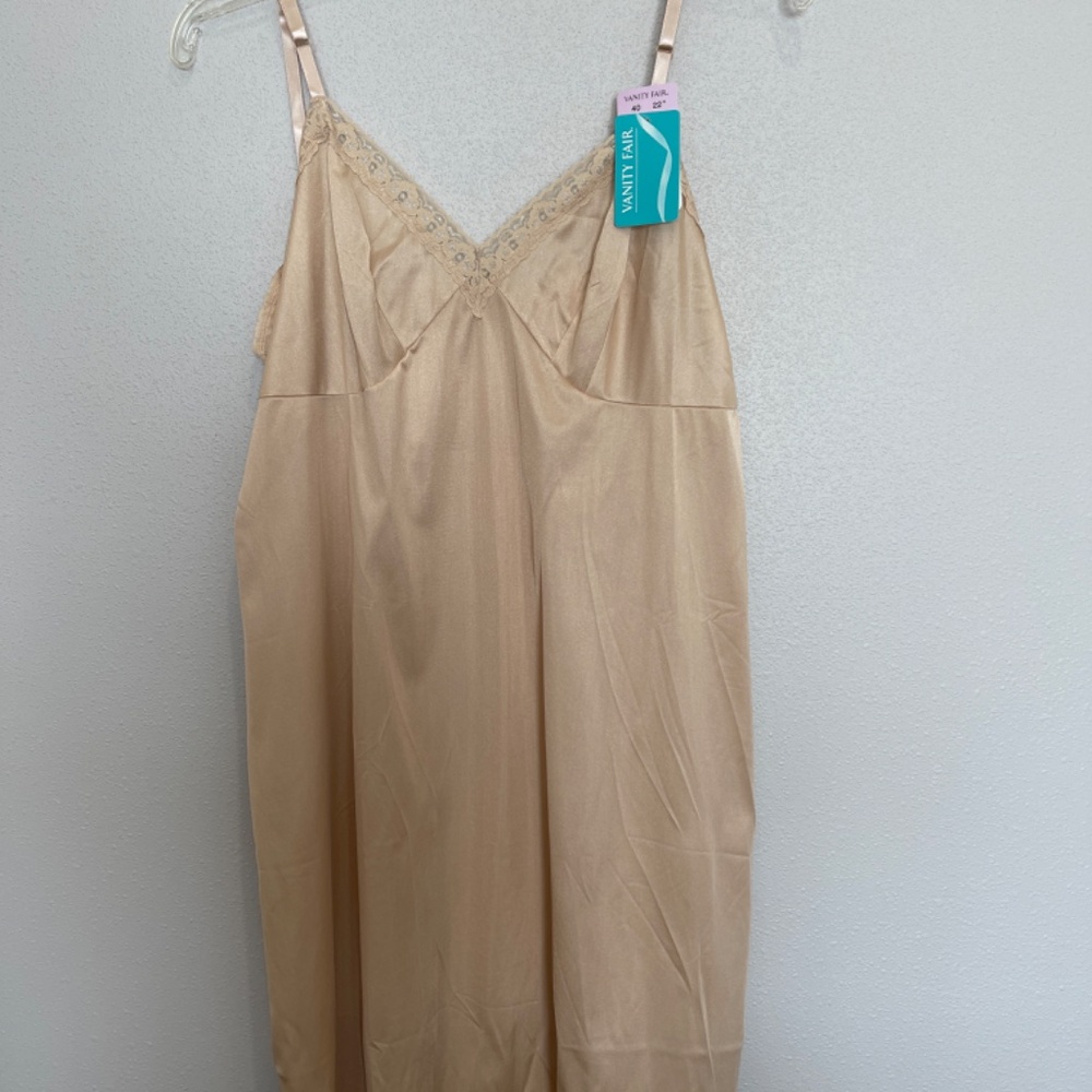 New Vanity Fair Nude Slip Full Length w/ Bodice Size 40 Classic